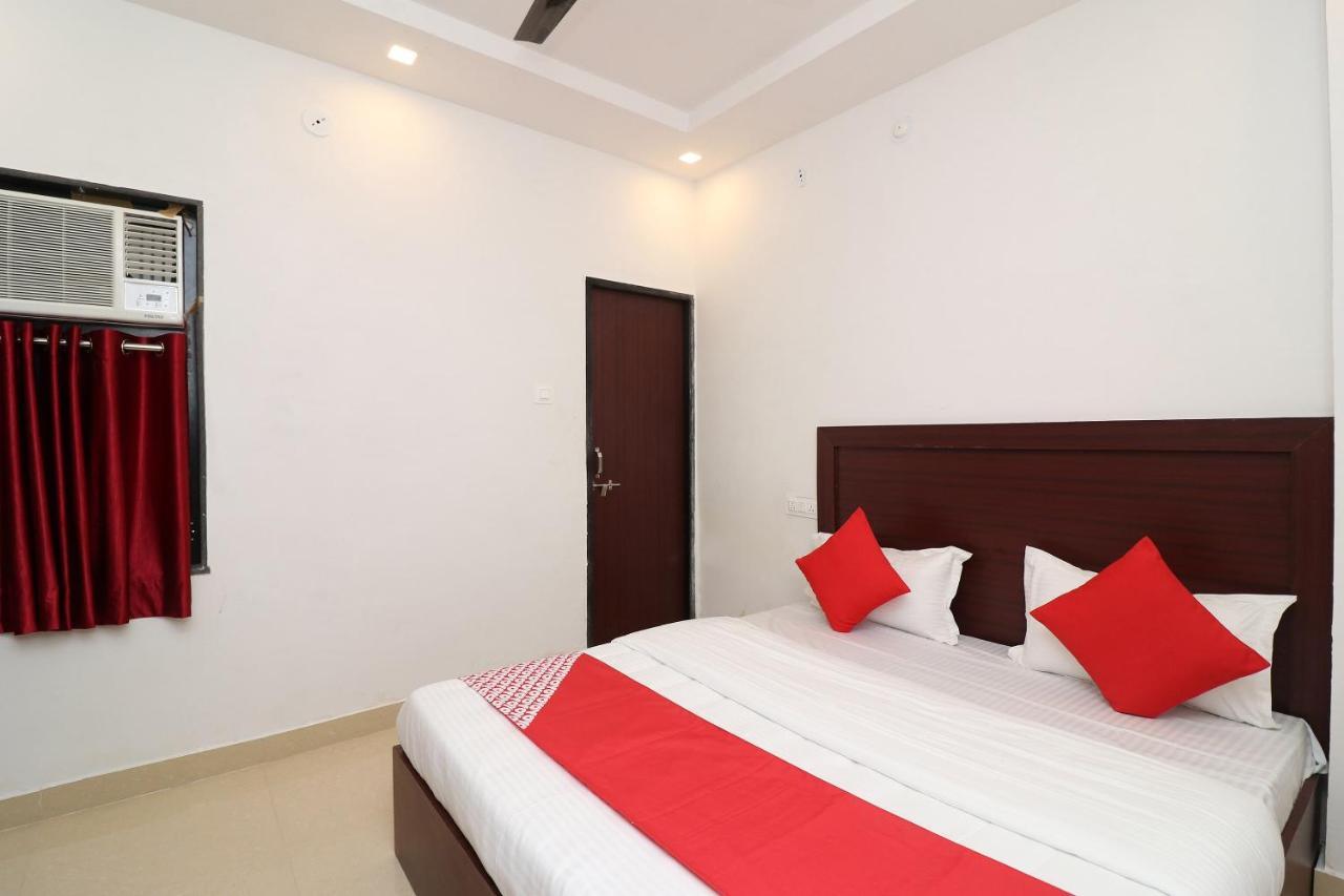 Oyo 1021 Hotel Gayatri Residency Tirath Exterior foto