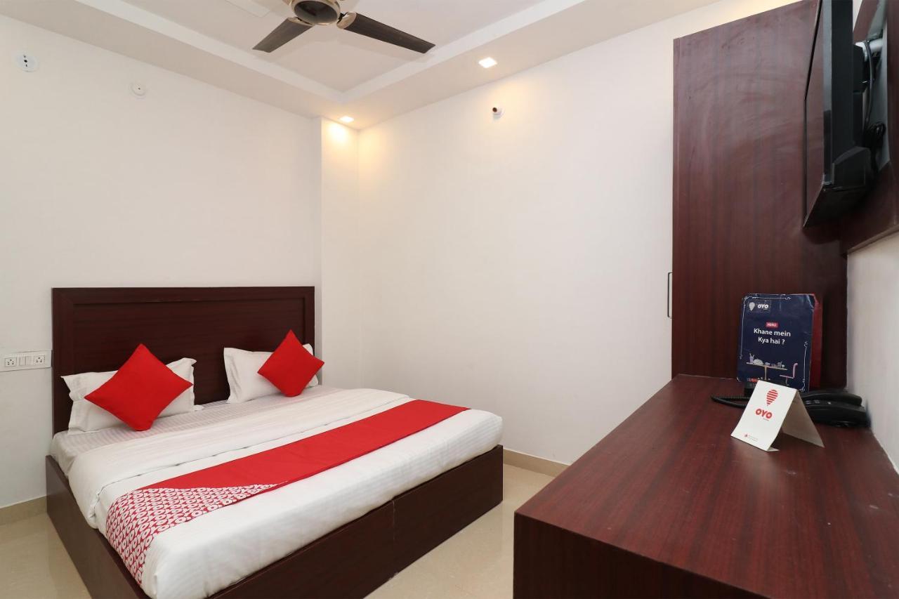 Oyo 1021 Hotel Gayatri Residency Tirath Exterior foto
