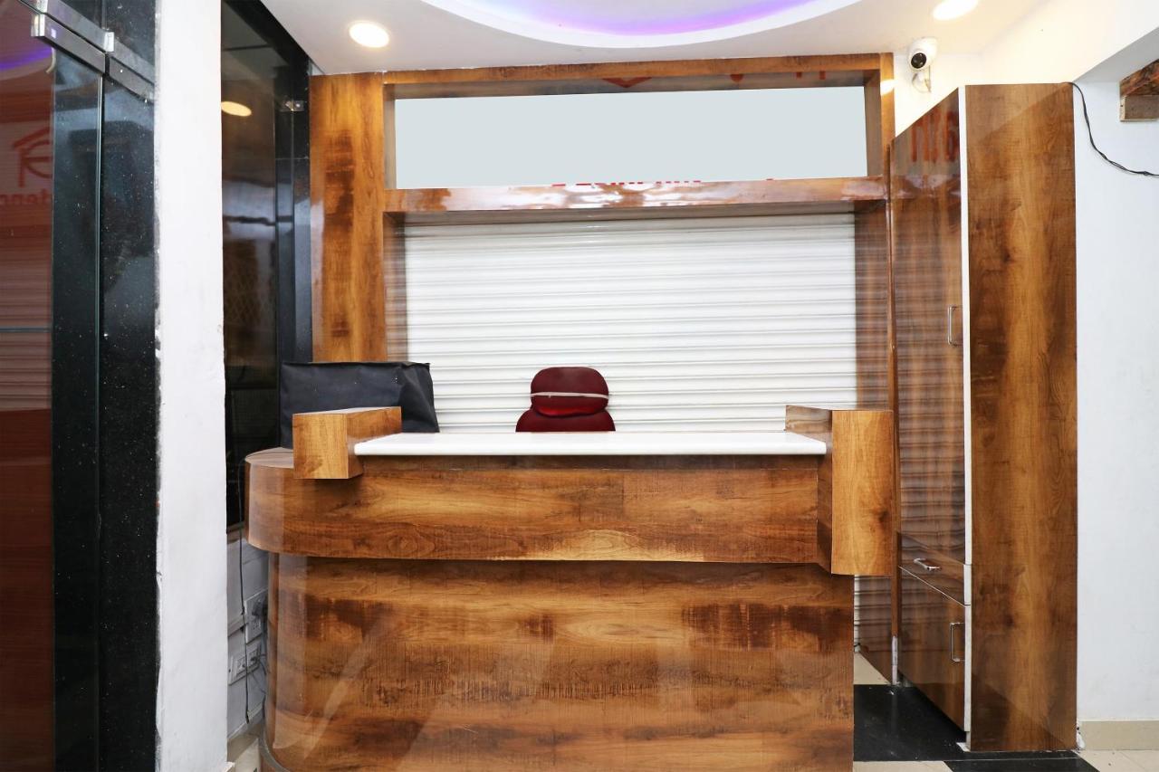 Oyo 1021 Hotel Gayatri Residency Tirath Exterior foto