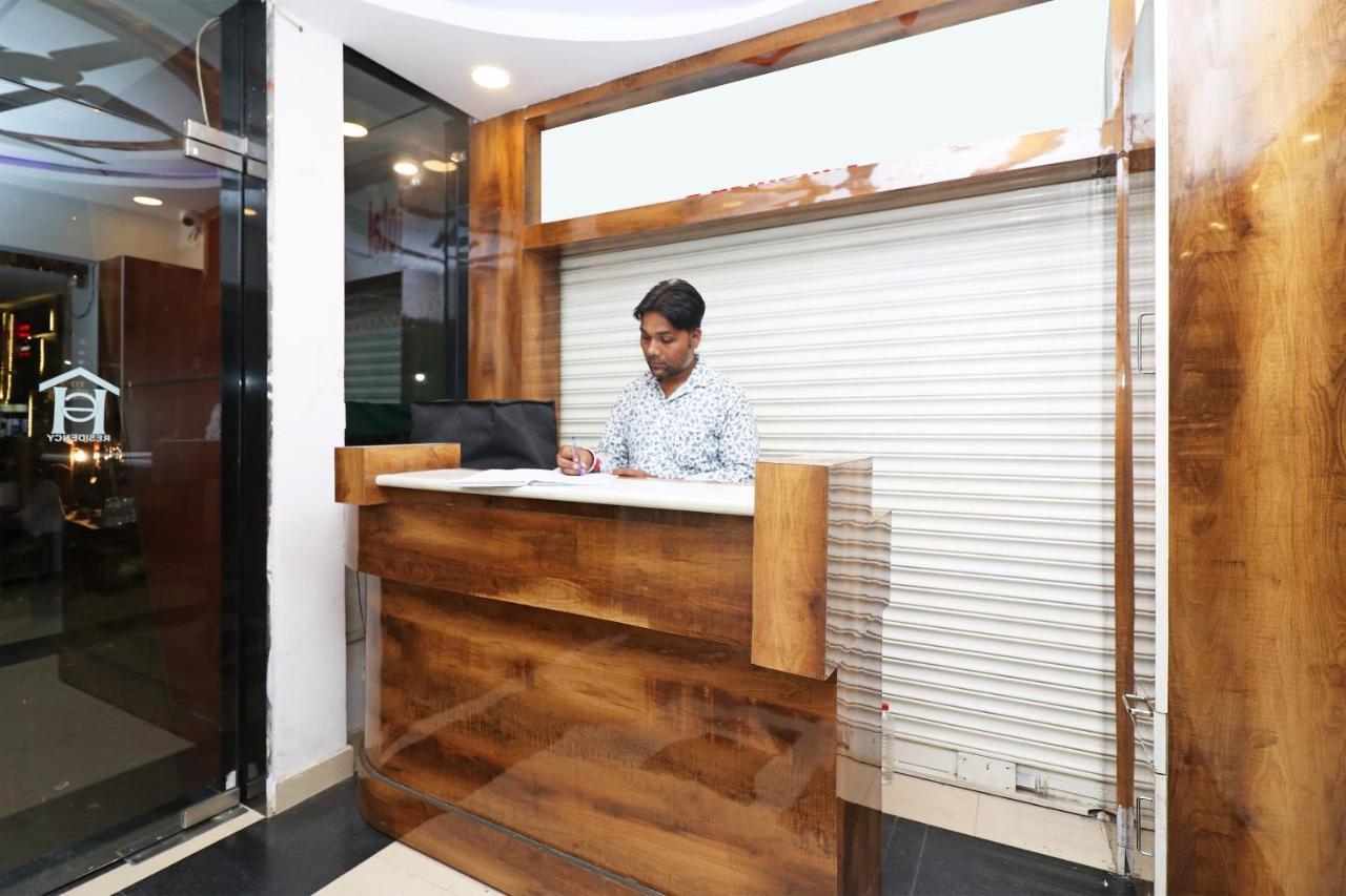 Oyo 1021 Hotel Gayatri Residency Tirath Exterior foto